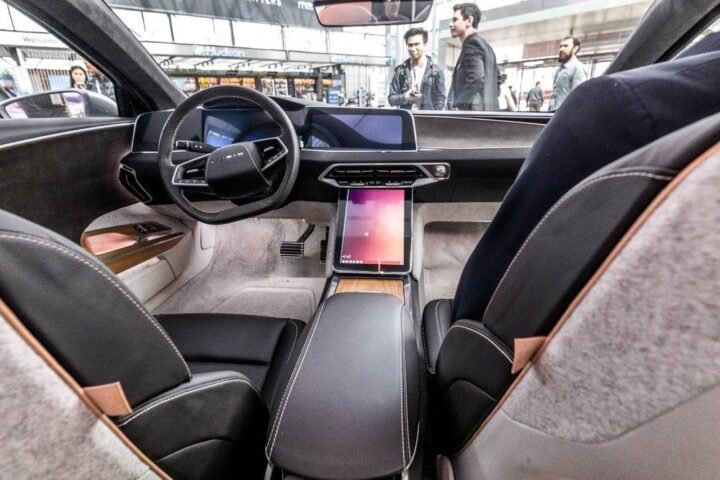 cciv lucid motor interior 2021